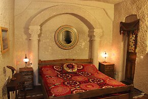 Kismet Cave House