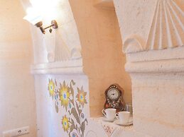 Kismet Cave House