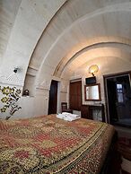 Kismet Cave House