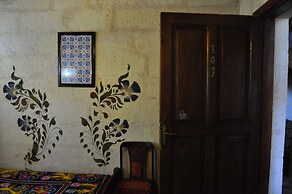 Kismet Cave House
