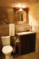Kismet Cave House