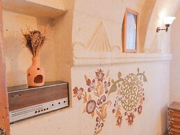 Kismet Cave House