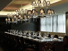 Roomers Frankfurt Central, Autograph Collection