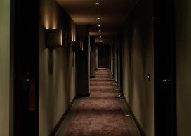 Roomers Frankfurt Central, Autograph Collection