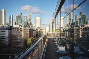 Roomers Frankfurt Central, Autograph Collection