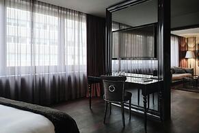 Roomers Frankfurt Central, Autograph Collection