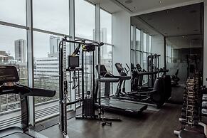 Roomers Frankfurt Central, Autograph Collection