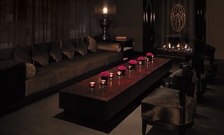 Roomers Frankfurt Central, Autograph Collection
