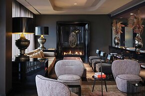 Roomers Frankfurt Central, Autograph Collection