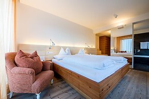 Alphotel Stocker