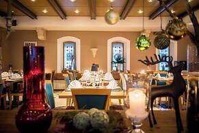 Alphotel Stocker