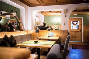 Alphotel Stocker