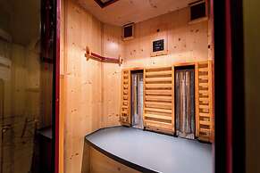 Alphotel Stocker