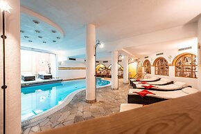 Alphotel Stocker