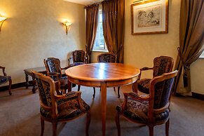Hostellerie Du Royal Lieu