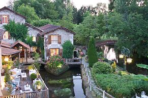 Le Moulin Du Roc