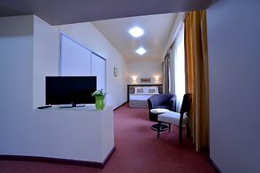 Minotel Barsam Suites