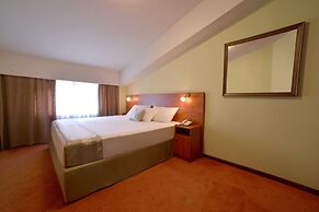 Minotel Barsam Suites
