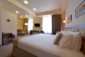 Minotel Barsam Suites