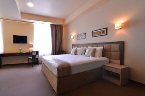 Minotel Barsam Suites