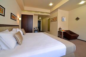 Minotel Barsam Suites