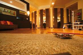 Sunshine Hotel & Spa