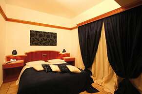 Sunshine Hotel & Spa