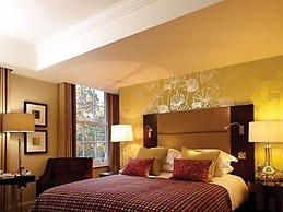 The Lensbury Resort