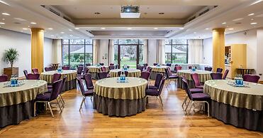 The Lensbury Resort