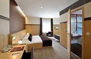 Promenade Hotel by Mellow Mood Hotels