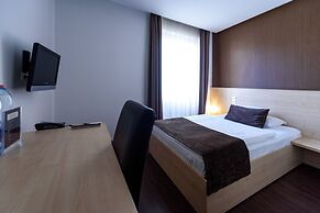 Promenade Hotel by Mellow Mood Hotels