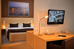 Promenade Hotel by Mellow Mood Hotels