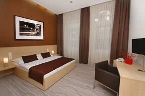 Promenade Hotel by Mellow Mood Hotels
