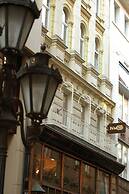 Promenade Hotel by Mellow Mood Hotels
