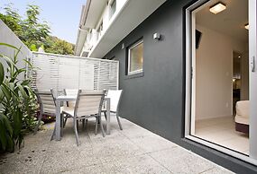 Sea Spray Suites
