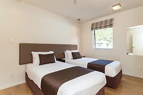 Sea Spray Suites