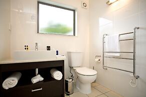 Sea Spray Suites