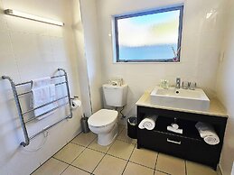Sea Spray Suites