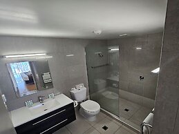 Sea Spray Suites
