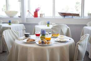 Best Western Maison B Hotel