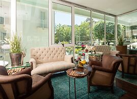 Best Western Maison B Hotel