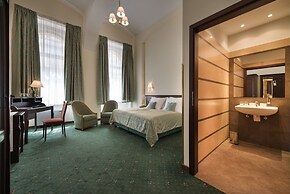 EA Hotel Downtown