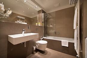 EA Embassy Prague Hotel