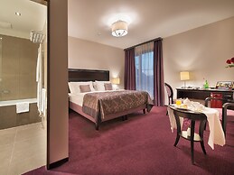 EA Embassy Prague Hotel
