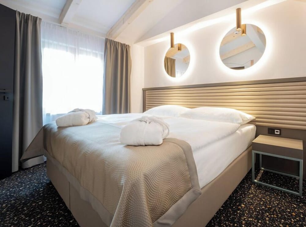 EA Embassy Prague Hotel