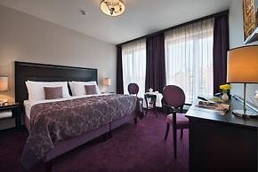 EA Embassy Prague Hotel