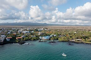 Blu Galapagos Sustainable Waterfront Lodge