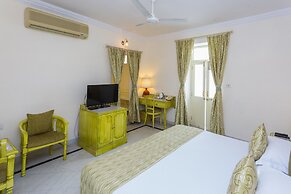 Garden Hotel