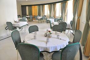 Garden Hotel