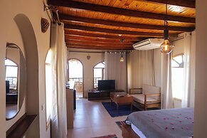 Bedouin Moon Hotel